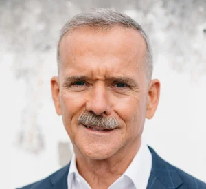 ChrisHadfield.HighRes-36-500px